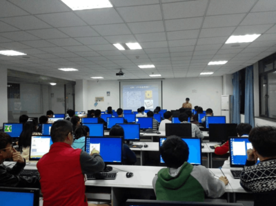 計(jì)算機(jī)應(yīng)用與發(fā)展協(xié)會與華碩公司聯(lián)合技術(shù)培訓(xùn)